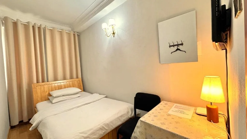 Budget Double Room — Khongor Guest house & Tours